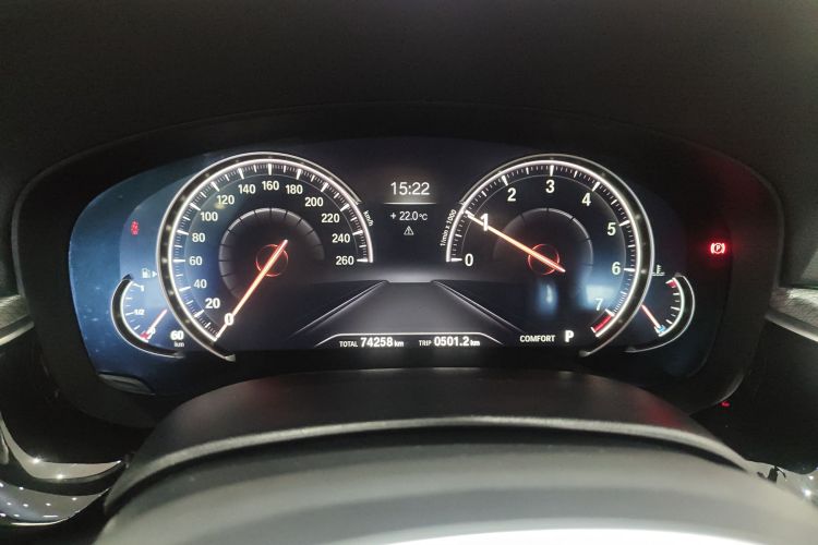 宝马5系(进口) 2018款 525i M运动套装中控内饰14