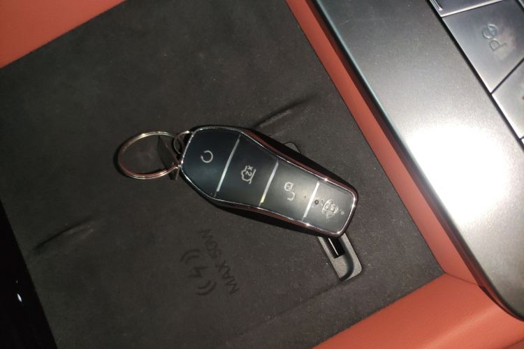 比亚迪 唐L 2025款 EV 600KM四驱激光雷达旗舰型中控内饰11