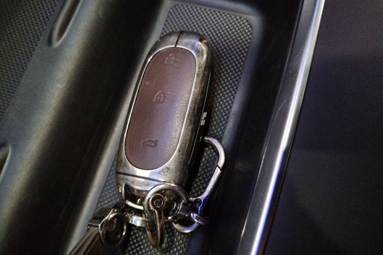 理想汽车 理想L9 2022款 Max中控内饰11