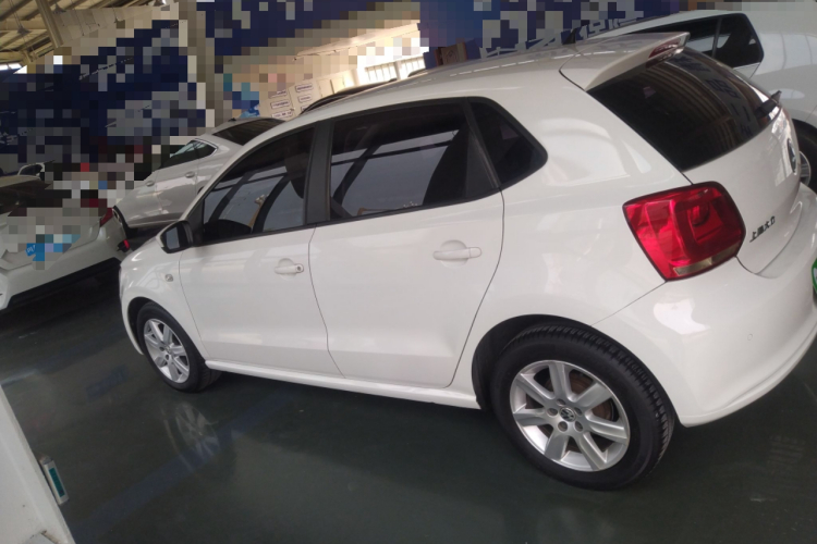 大众 Polo 2013款 1.6L 自动舒适版车身外观4