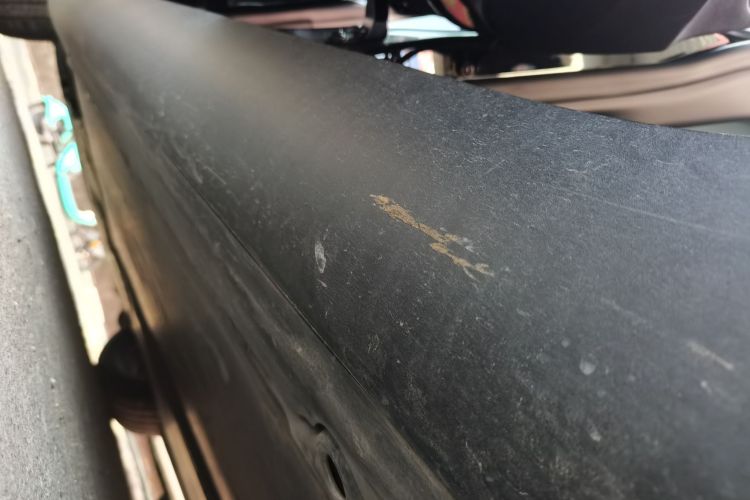 特斯拉 Model Y 2022款 改款 后轮驱动版局部细节9002