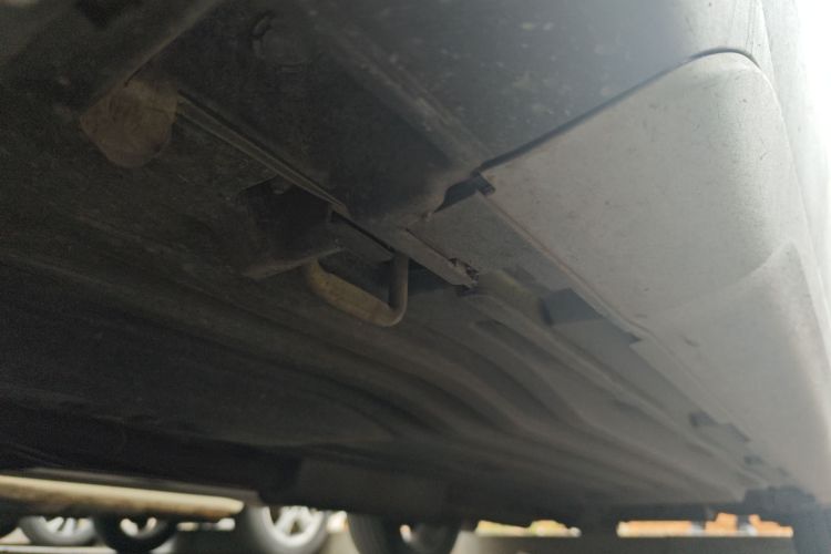 铃木 锋驭 2014款 1.6L CVT四驱尊贵型局部细节9004