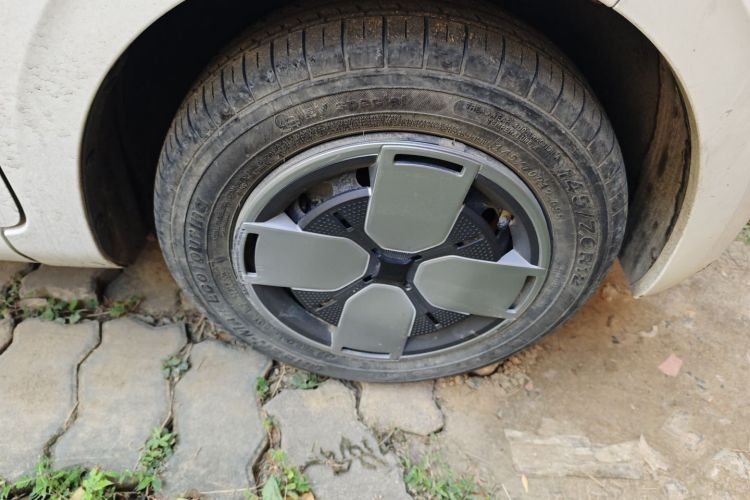 五菱汽车 五菱Air ev晴空 2023款 两座-进阶版车身外观10