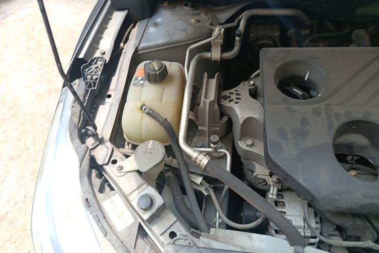 日产 轩逸 2021款 1.6L XL CVT悦享版局部细节9005