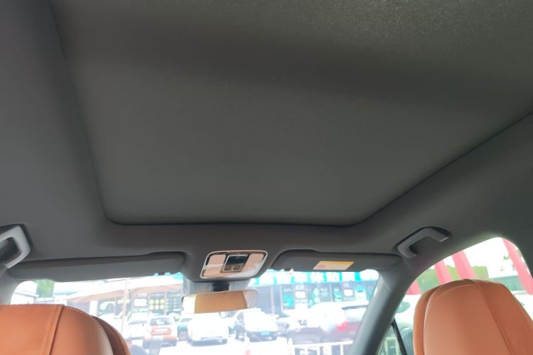 理想汽车 理想ONE 2021款 增程6座版中控内饰22