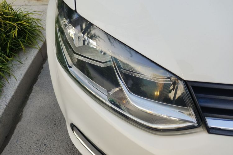 大众 Polo 2014款 1.6L 自动舒适版车身外观8