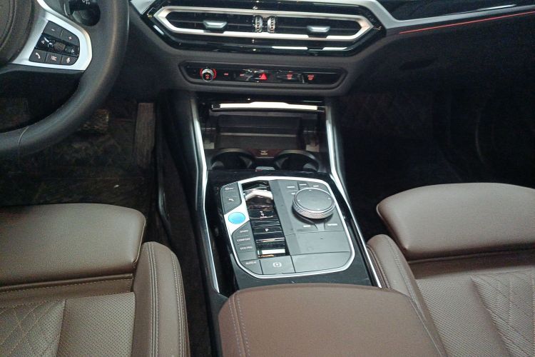 宝马i3 2022款 eDrive 35 L中控内饰18