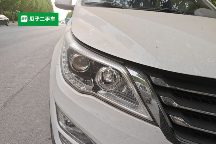 宝骏560 2016款 1.5T 手动舒适型车身外观6006