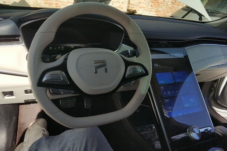 飞凡汽车 飞凡MARVEL R 2021款 四驱PRO版中控内饰7002