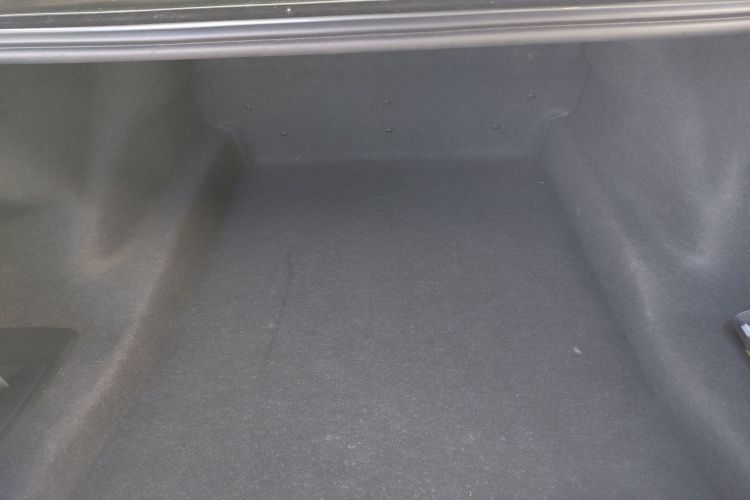 宝马5系 2018款 改款 530Li 领先型 豪华套装机舱底盘23