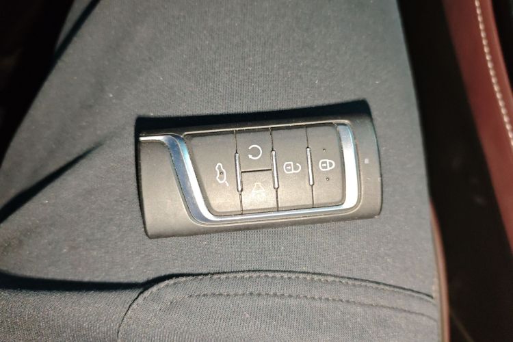 广汽传祺 传祺M6 2023款 PRO 270T DCT豪华版中控内饰7001