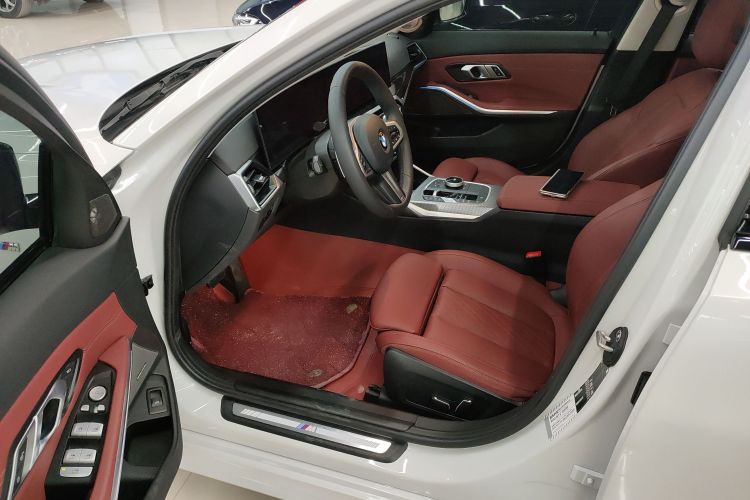 宝马3系 2024款 325Li M运动曜夜套装中控内饰20