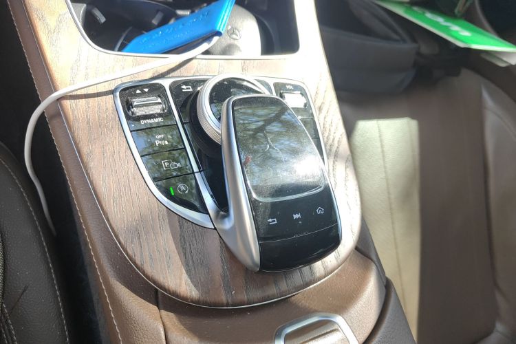 奔驰E级 2018款 改款 E 300 L 豪华型局部细节18