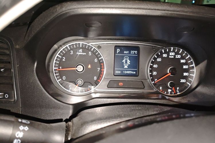 陆风X5 2016款 Plus 1.5T CVT创领版中控内饰14