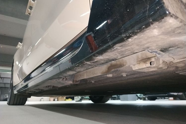 鸿蒙智行 智界S7 2025款 705km Pro局部细节9001