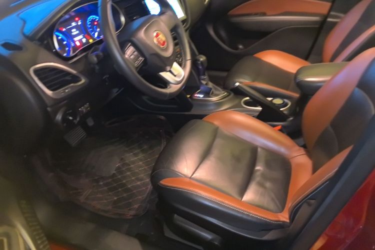 菲亚特 菲翔 2015款 1.4T 自动劲享版中控内饰19