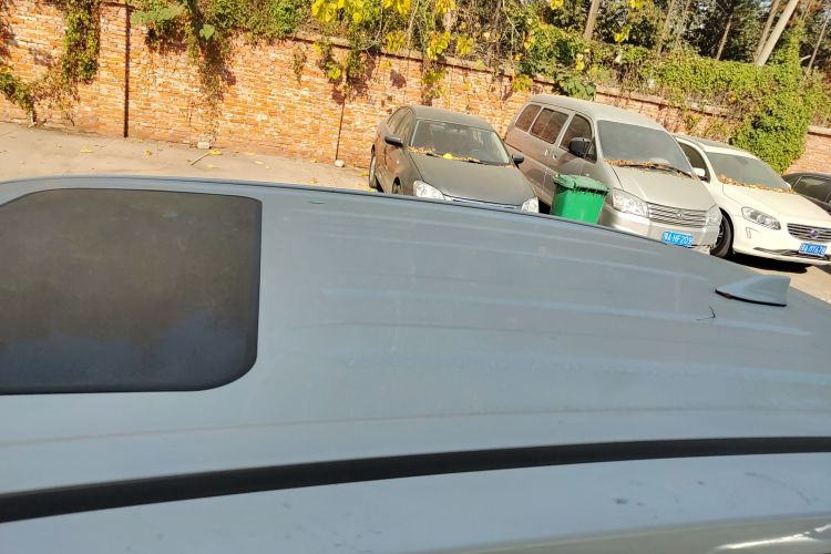 丰田 威兰达 2022款 2.0L CVT两驱豪华PLUS版局部细节57