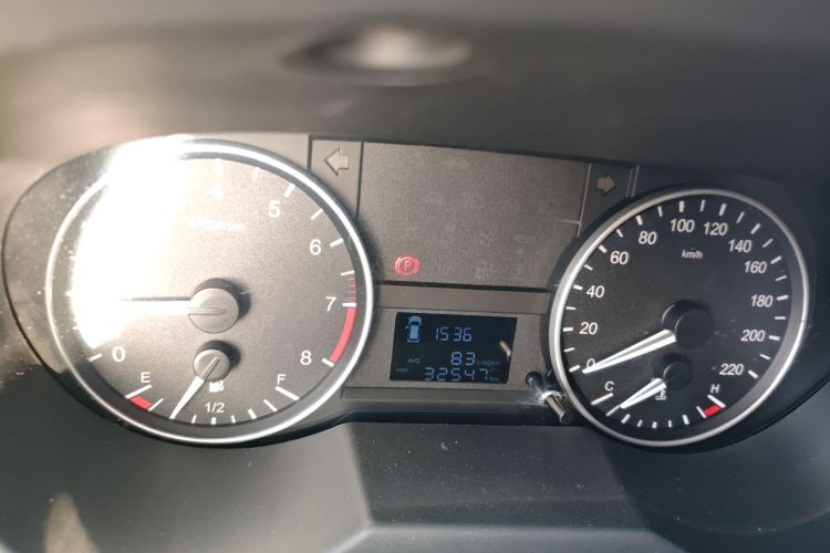 江淮瑞风 瑞风M3 2022款 1.8L 7座标准版局部细节14