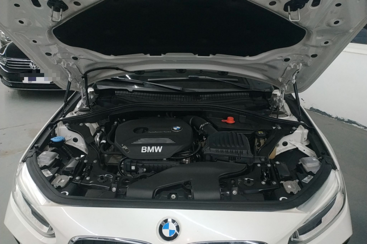 宝马1系 2019款 118i M运动套装机舱底盘24