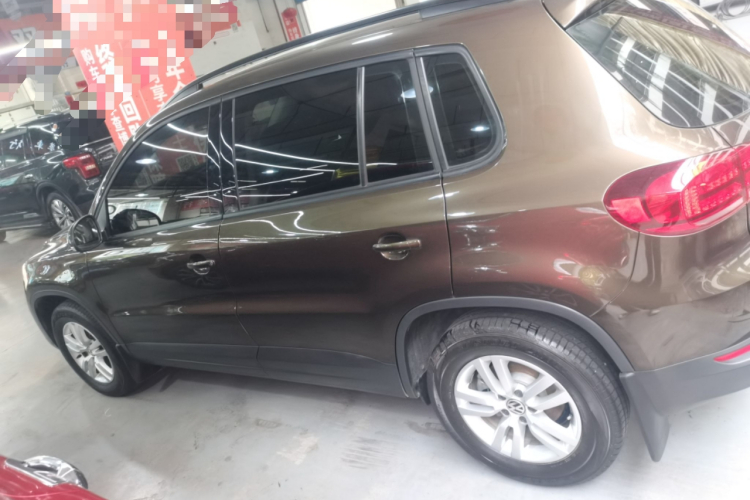 大众 途观 2015款 1.8TSI 自动两驱风尚版车身外观4