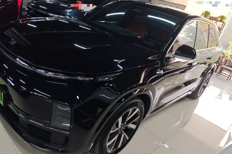 理想汽车 理想L8 2023款 Pro车身外观4