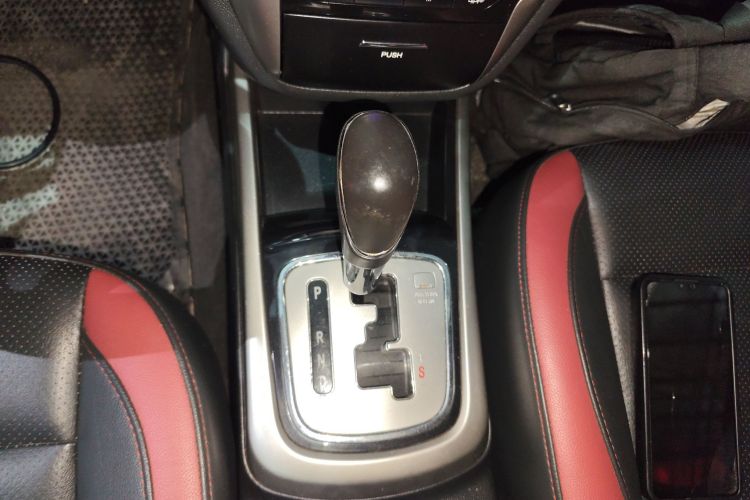 长安 逸动 2015款 1.6L 自动俊酷型 国V中控内饰18