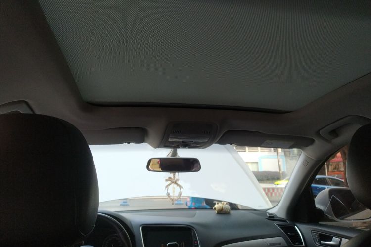 奥迪Q5 2013款 40 TFSI 进取型中控内饰22