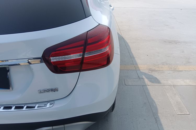 奔驰GLA 2018款 GLA 200 动感型车身外观6006
