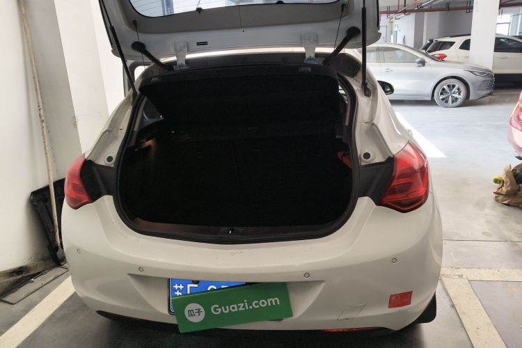 别克 英朗 2014款 XT 1.6L 自动时尚版局部细节23