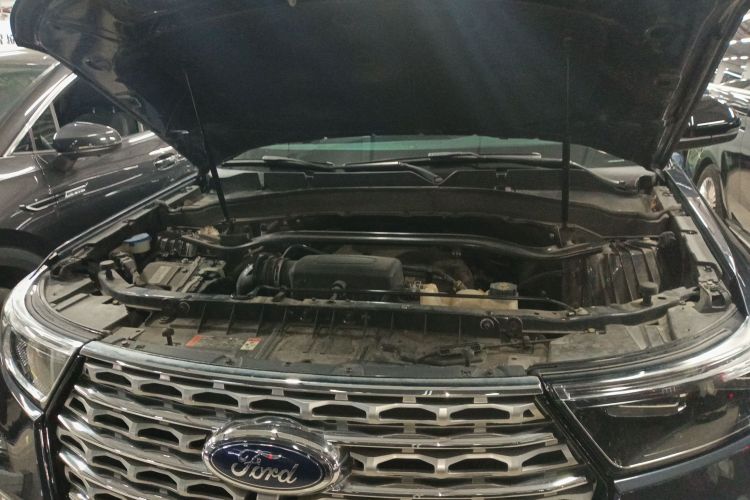 福特 探险者 2020款 EcoBoost 285 四驱钛金版 7座局部细节24