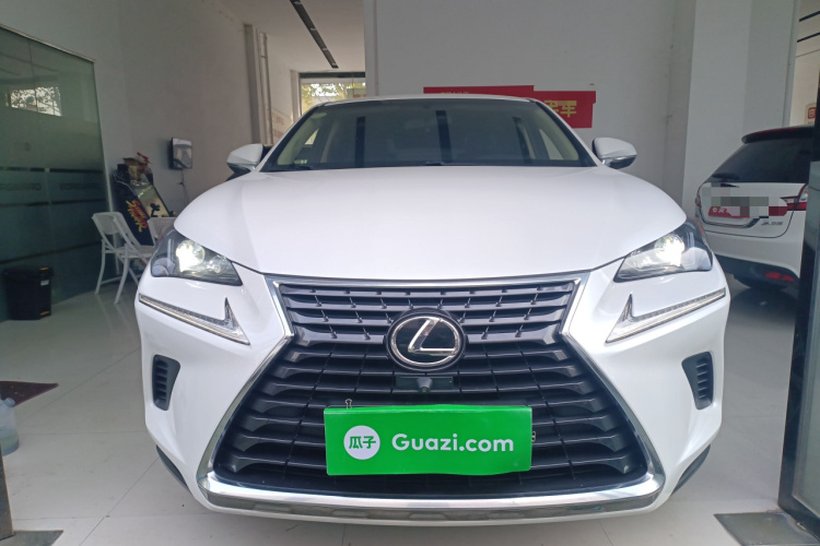 雷克萨斯NX 2017款 200 前驱 锋行版车身外观2