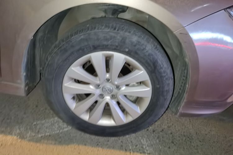 中华H530 2017款 1.6L 自动舒适型车身外观6007