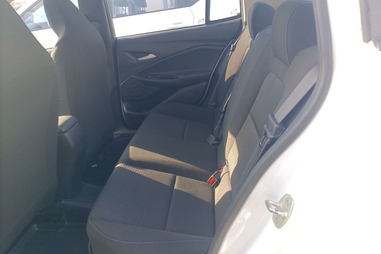 雪佛兰 科沃兹 2021款 325T 自动欣悦版中控内饰7004