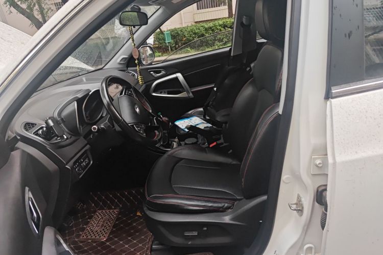 奇瑞 瑞虎5 2016款 2.0L 手动家悦版中控内饰19