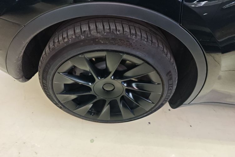 特斯拉 Model Y 2022款 改款 后轮驱动版车身外观6008