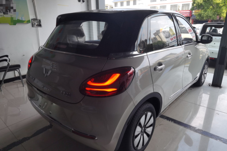 五菱汽车 五菱缤果 2024款 333km 悦享款车身外观7