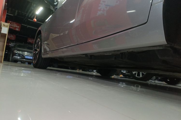 丰田 亚洲龙 2023款 双擎 2.5L 豪华版局部细节9002