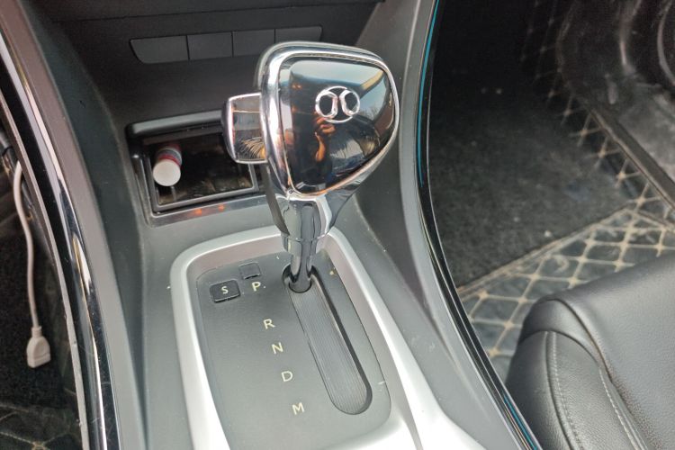 北京汽车 绅宝D70 2018款 性能版 1.8T 尊贵版中控内饰18