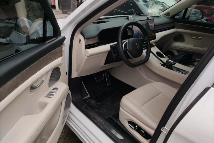 鸿蒙智行 问界M5 2022款 增程后驱标准版中控内饰7003