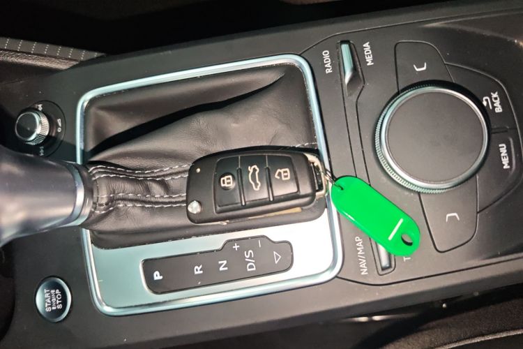 奥迪Q2L 2022款 35 TFSI 时尚动感型中控内饰11