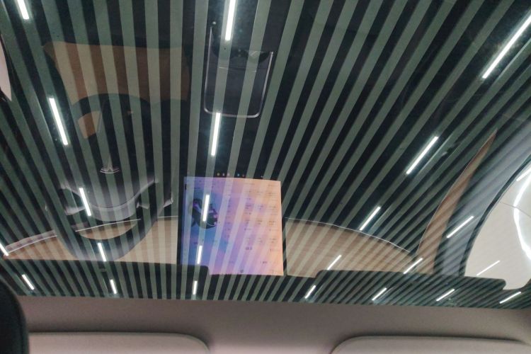 特斯拉 Model Y 2022款 改款 后轮驱动版中控内饰22