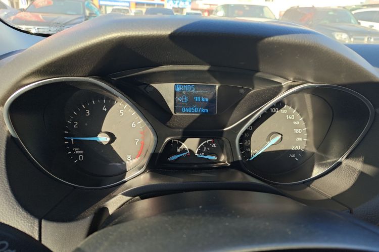 福特 福克斯 2018款 两厢经典 1.6L 自动风尚型智行版局部细节14