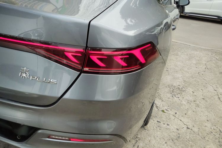 比亚迪 秦PLUS 2021款 DM-i 55KM 旗舰型车身外观6006