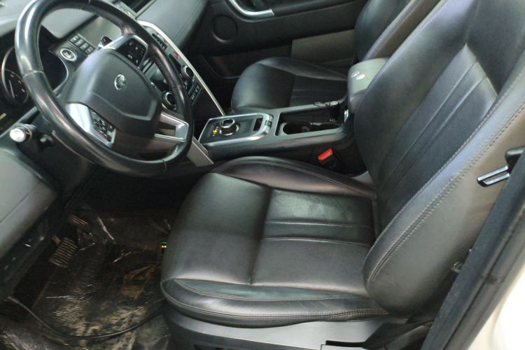 路虎 发现神行 2018款 240PS SE版局部细节19