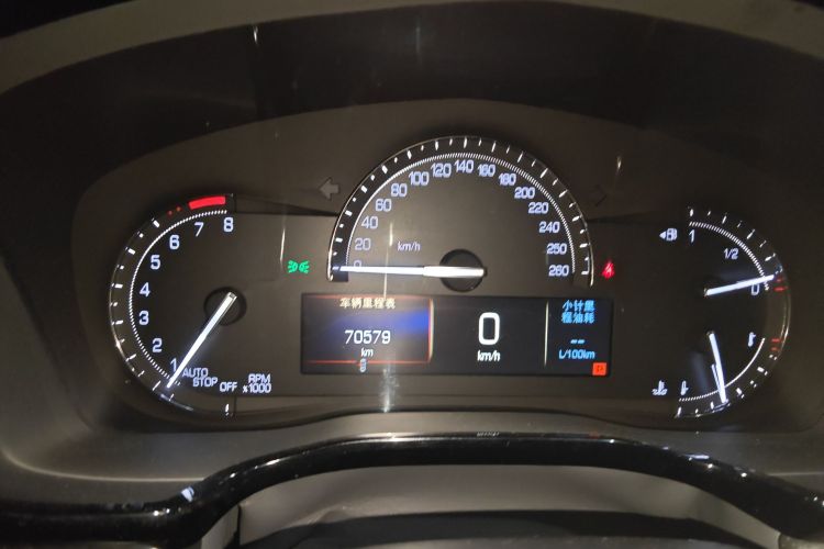 凯迪拉克XT5 2018款 28E 四驱技术型中控内饰14