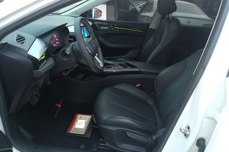 荣威i5 2021款 1.5L CVT黑金版局部细节19