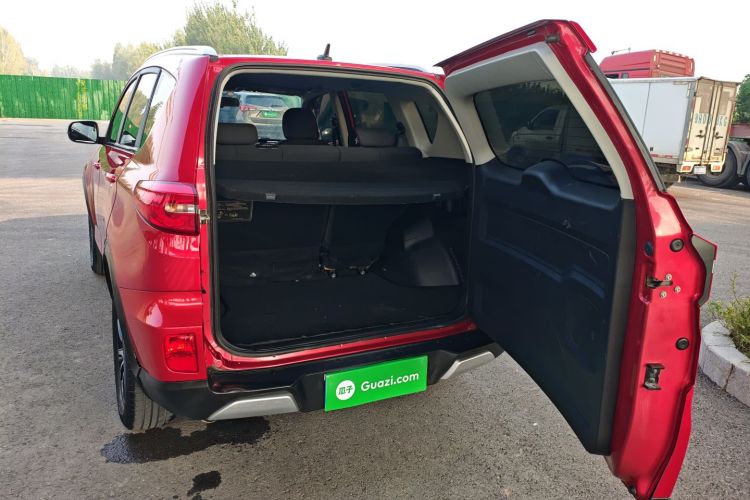 凯翼X3 2019款 1.5L 手动智享版机舱底盘23