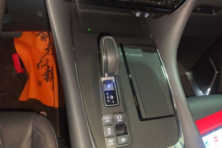 丰田 埃尔法 2024款 双擎 2.5L 尊贵版中控内饰18