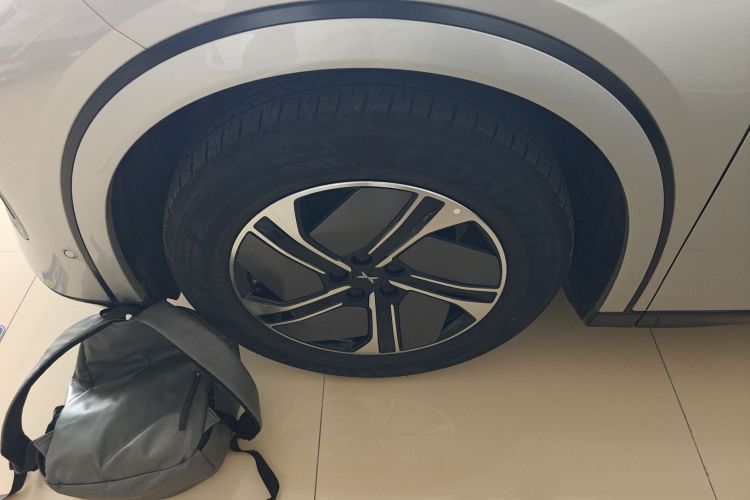 小鹏G6 2023款 580 长续航 Pro车身外观35