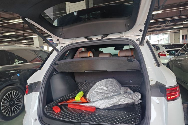 比亚迪 宋Pro新能源 2023款 冠军版 DM-i 110KM卓越型机舱底盘23